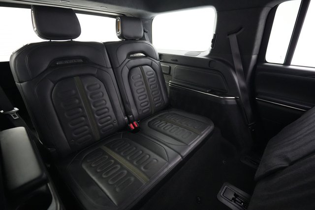 2024 Rivian R1S — photo 21 of 24