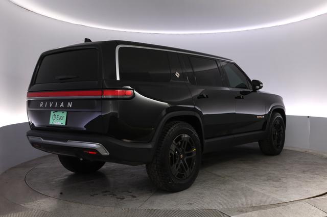 2023 Rivian R1S — photo 2 of 25