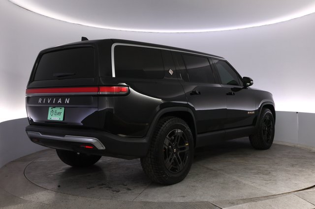 2023 Rivian R1S — photo 2 of 25
