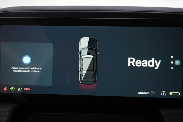 2023 Rivian R1S — photo 24 of 25