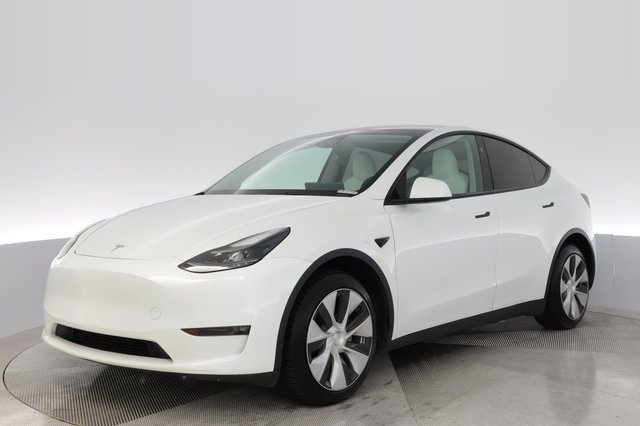 2023 Tesla Model Y — VIN 7SAYGDEE3PF874738
