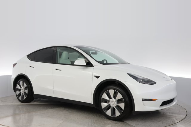 2023 Tesla Model Y — photo 11 of 21