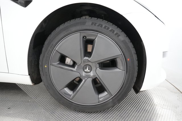 2021 Tesla Model 3 — photo 15 of 24
