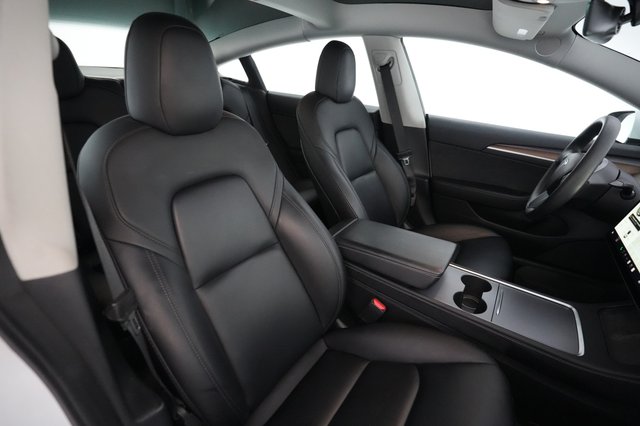 2021 Tesla Model 3 — photo 18 of 24