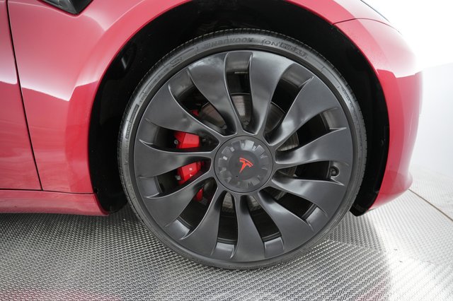 2023 Tesla Model 3 — photo 16 of 26