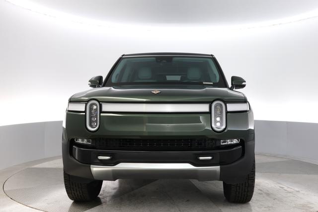 2023 Rivian R1S — photo 9 of 23