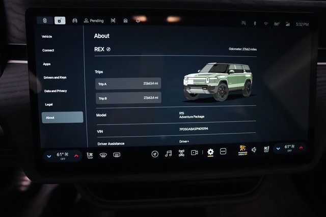 2023 Rivian R1S — photo 5 of 23