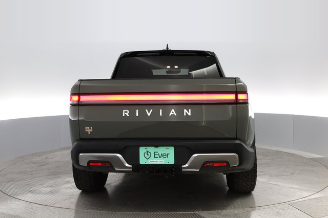 2022 Rivian R1T — photo 11 of 31