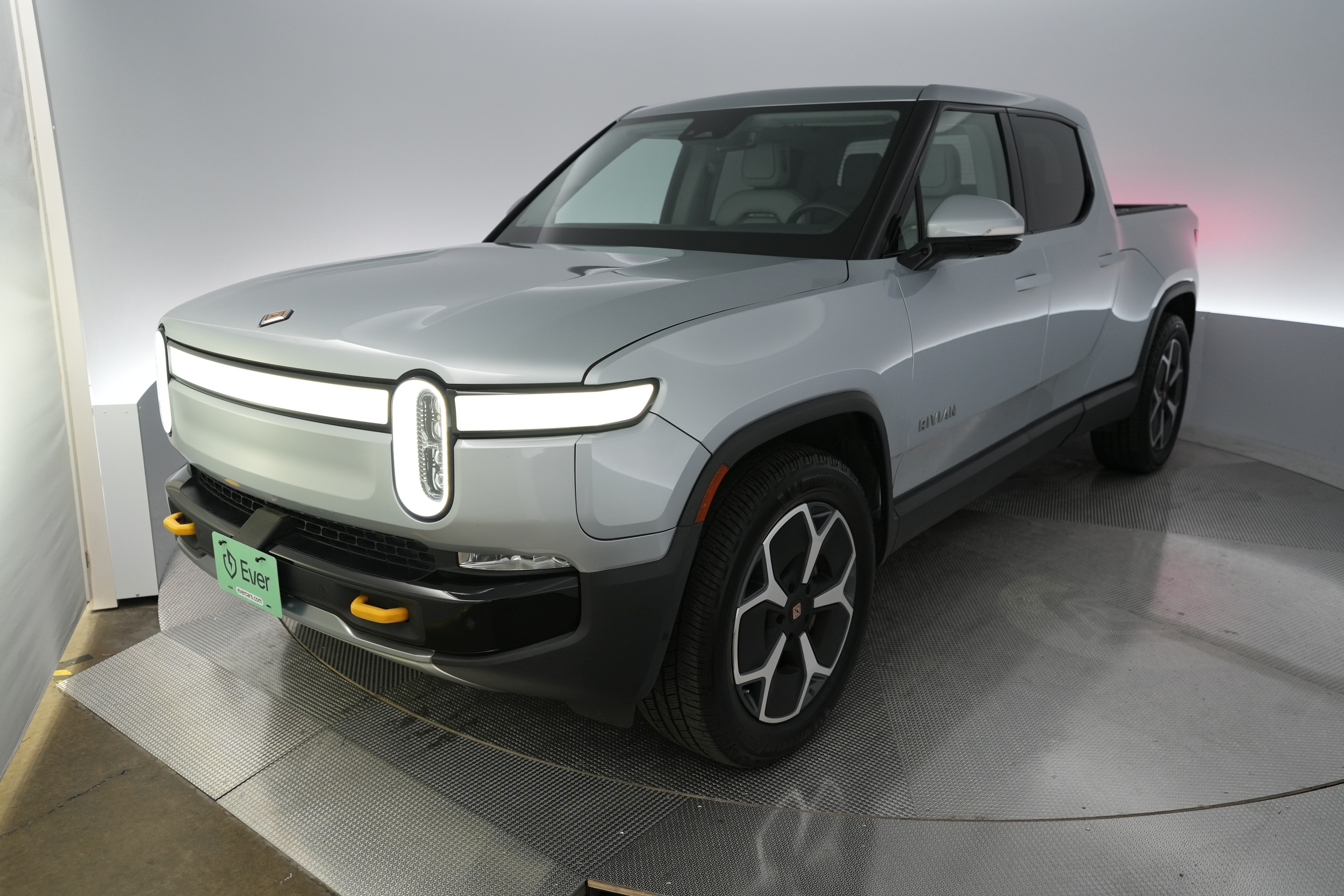 2024 Rivian R1T Adventure