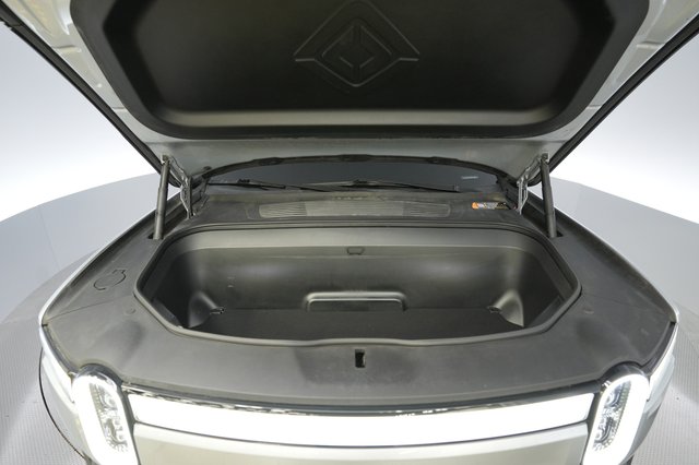 2024 Rivian R1T — photo 14 of 15