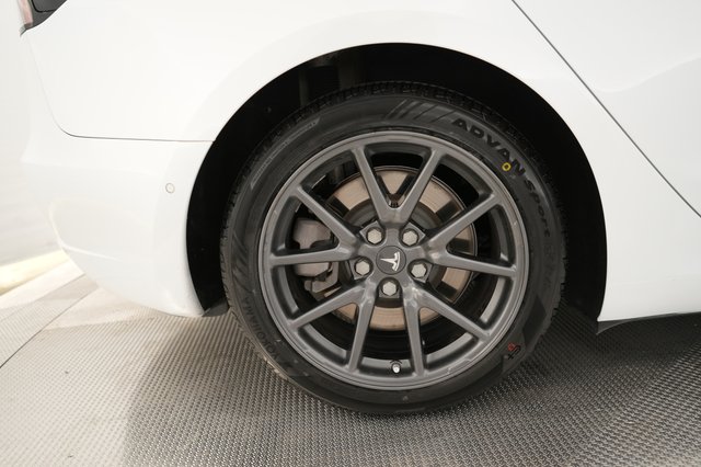 2019 Tesla Model 3 — photo 7 of 24