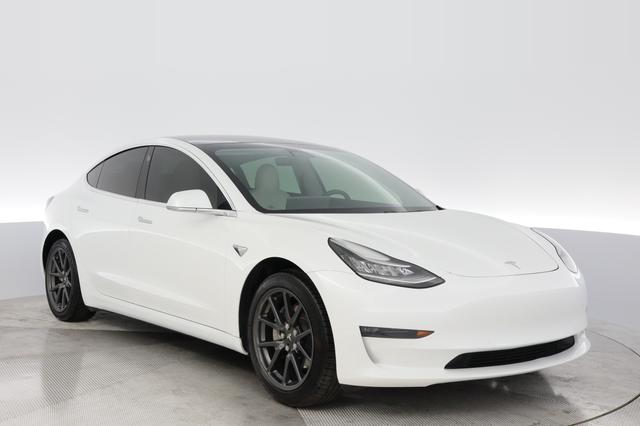 2019 Tesla Model 3 — photo 10 of 24