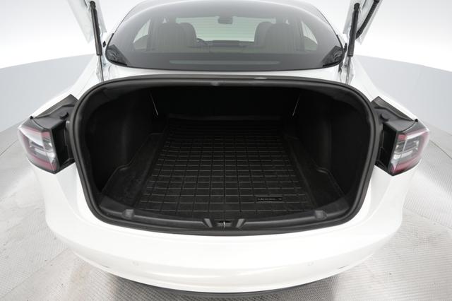 2019 Tesla Model 3 — photo 6 of 24