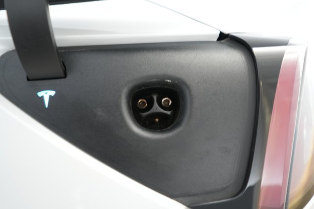 2019 Tesla Model 3 — photo 8 of 24