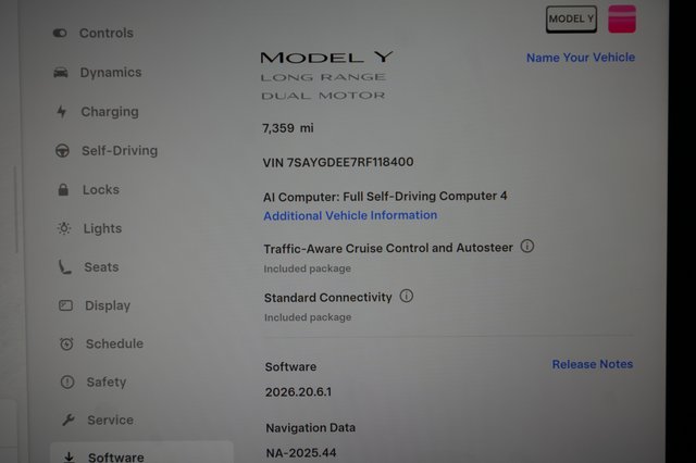 2024 Tesla Model Y — photo 5 of 22