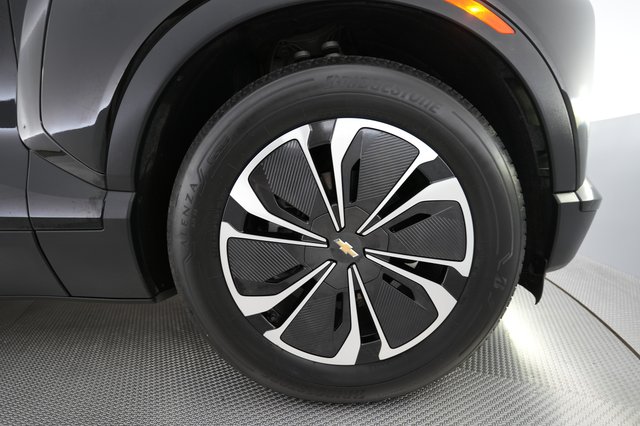 2024 Chevrolet Blazer EV — photo 17 of 24