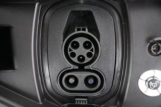 2023 Ford F-150 Lightning — photo 8 of 22