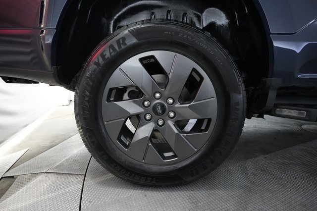 2023 Ford F-150 Lightning — photo 11 of 19