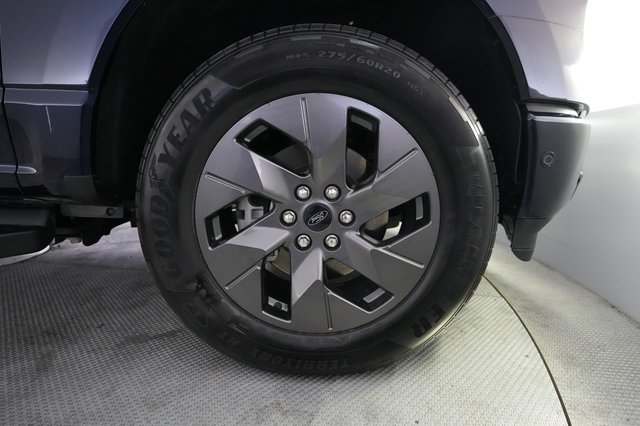2023 Ford F-150 Lightning — photo 10 of 19