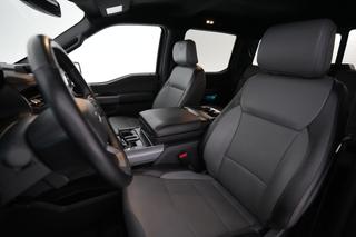 2023 Ford F-150 Lightning — photo 3 of 21