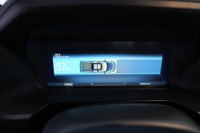 2023 Ford F-150 Lightning — photo 5 of 17