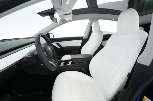 2021 Tesla Model Y — photo 19 of 29