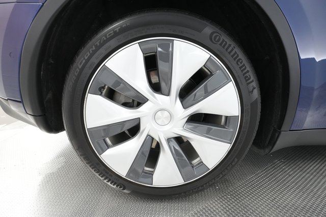 2021 Tesla Model Y — photo 17 of 29