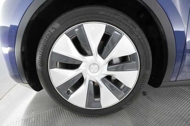 2021 Tesla Model Y — photo 14 of 29