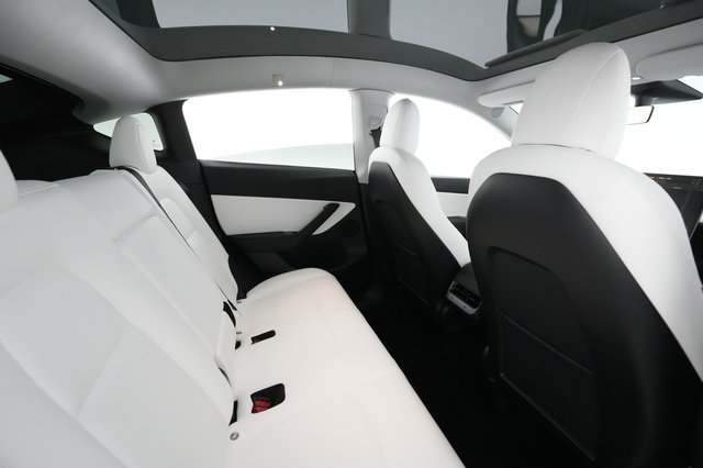 2021 Tesla Model Y — photo 22 of 29