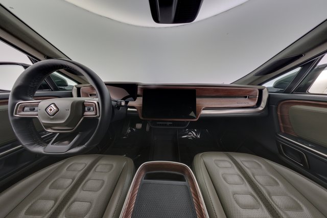 2023 Rivian R1T — photo 21 of 26