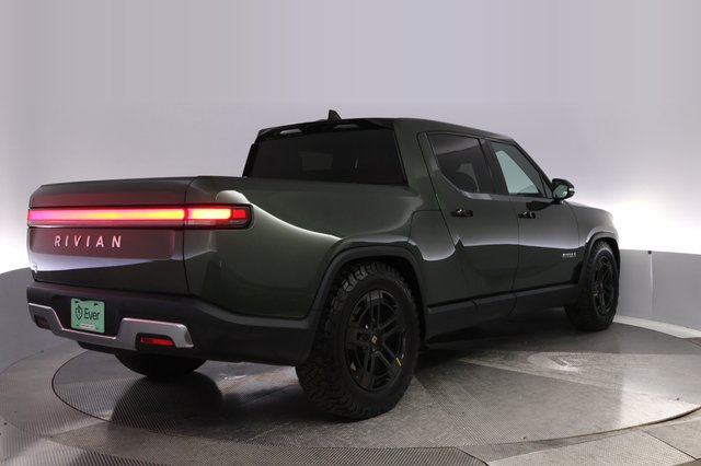 2023 Rivian R1T — photo 2 of 26