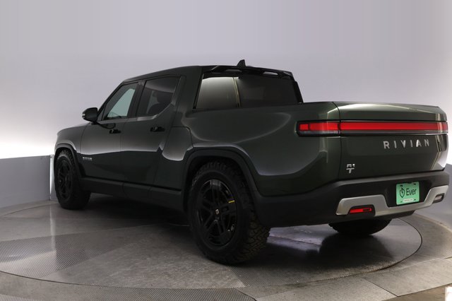2023 Rivian R1T — photo 13 of 26