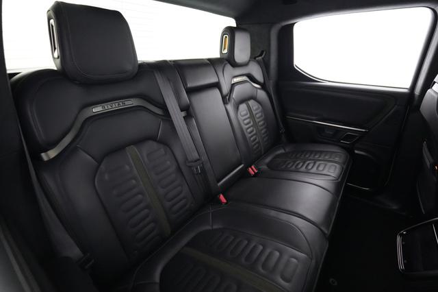 2023 Rivian R1T — photo 4 of 25