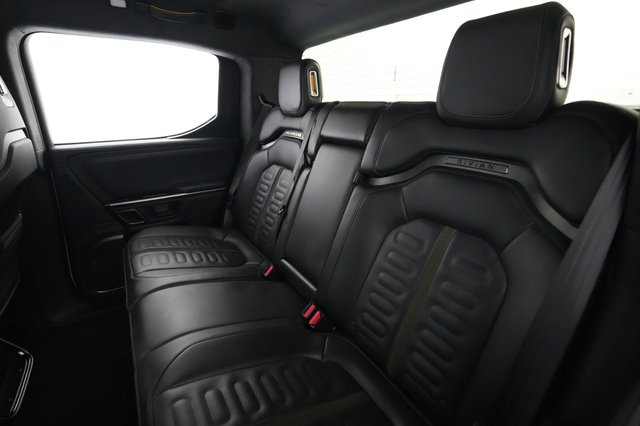 2023 Rivian R1T — photo 19 of 25