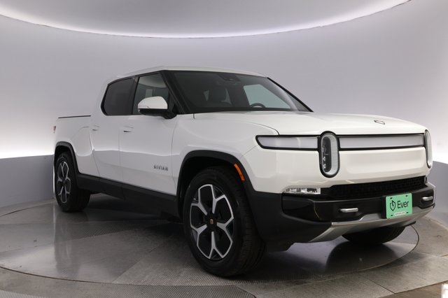2023 Rivian R1T — photo 10 of 25