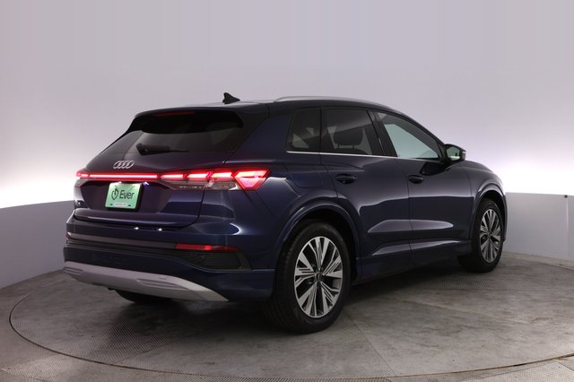 2023 Audi Q4 e-tron — photo 2 of 20