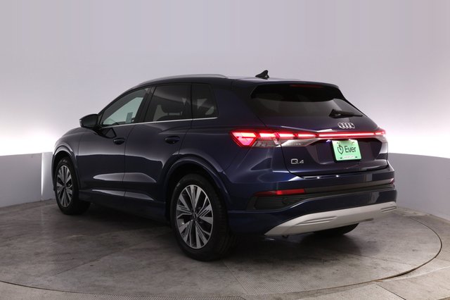 2023 Audi Q4 e-tron — photo 13 of 20