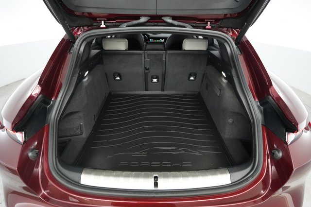 2023 Porsche Taycan — photo 6 of 24