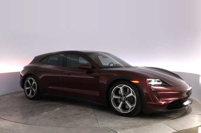 2023 Porsche Taycan — photo 11 of 24