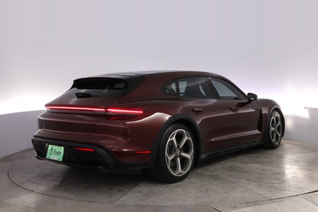 2023 Porsche Taycan — photo 2 of 24