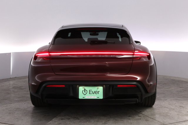 2023 Porsche Taycan — photo 12 of 24