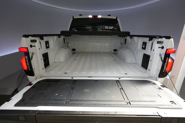 2024 Ford F-150 Lightning — photo 6 of 20