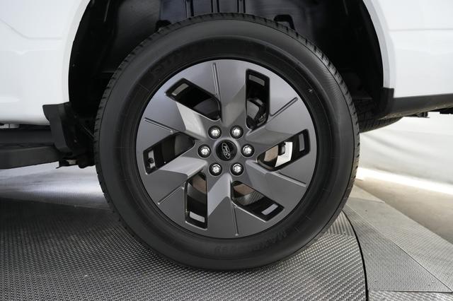 2024 Ford F-150 Lightning — photo 7 of 20