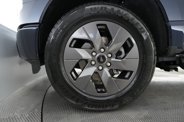 2024 Ford F-150 Lightning — photo 7 of 15