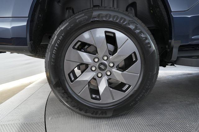2024 Ford F-150 Lightning — photo 10 of 15