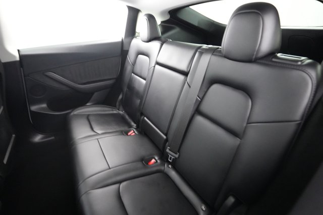 2024 Tesla Model Y — photo 19 of 27