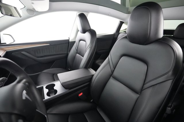 2024 Tesla Model Y — photo 3 of 27