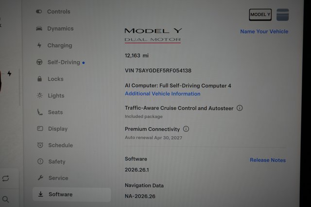 2024 Tesla Model Y — photo 5 of 24