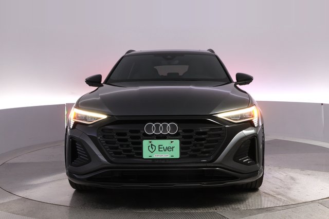 2024 Audi SQ8 e-tron — photo 9 of 24