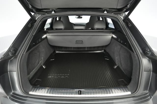 2024 Audi SQ8 e-tron — photo 6 of 24